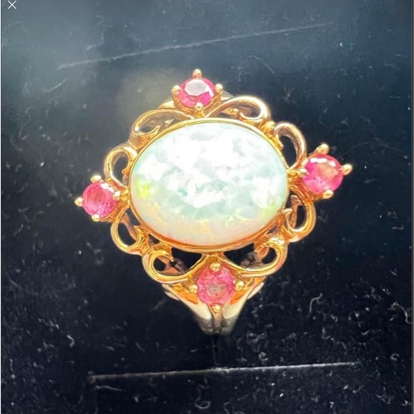 10k Yellow Gold w/ Opal & Topaz - Picture 2 of 3